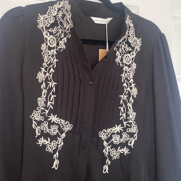 Button down blouse - Picture 2 of 4